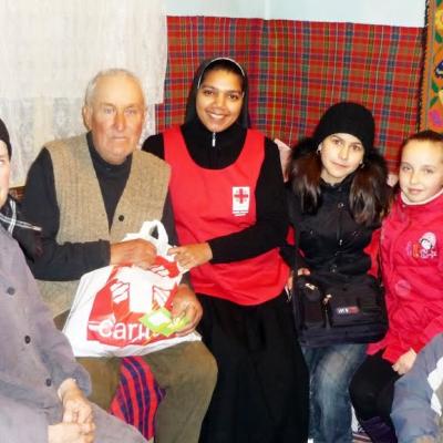 21 decembrie: Oţeleni: Dumnezeu e cu noi şi ne iubeşte