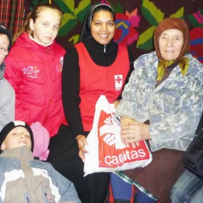 21 decembrie: Oţeleni: Dumnezeu e cu noi şi ne iubeşte