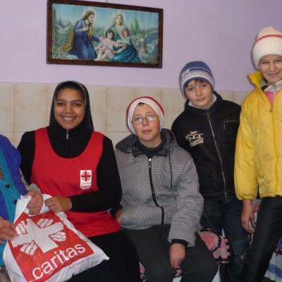 21 decembrie: Oţeleni: Dumnezeu e cu noi şi ne iubeşte