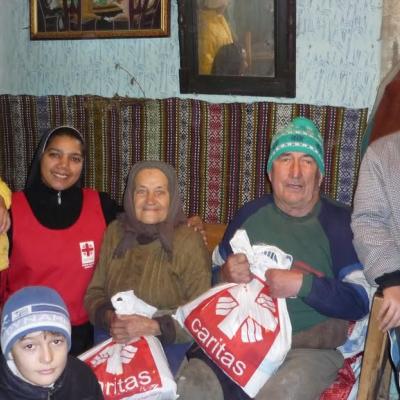 21 decembrie: Oţeleni: Dumnezeu e cu noi şi ne iubeşte