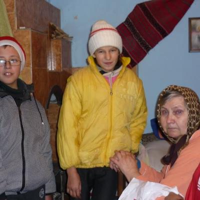 21 decembrie: Oţeleni: Dumnezeu e cu noi şi ne iubeşte