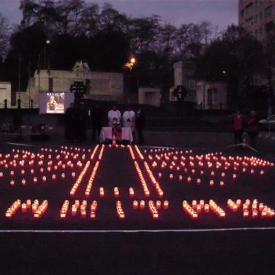 22 decembrie 2011: Oneşti: În aşteptarea Crăciunului, la Liceul Teologic "Fericitul Ieremia"