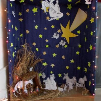 22 decembrie 2011: Oneşti: În aşteptarea Crăciunului, la Liceul Teologic "Fericitul Ieremia"