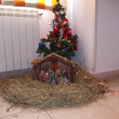 22 decembrie 2011: Oneşti: În aşteptarea Crăciunului, la Liceul Teologic "Fericitul Ieremia"