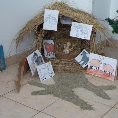 22 decembrie 2011: Oneşti: În aşteptarea Crăciunului, la Liceul Teologic "Fericitul Ieremia"