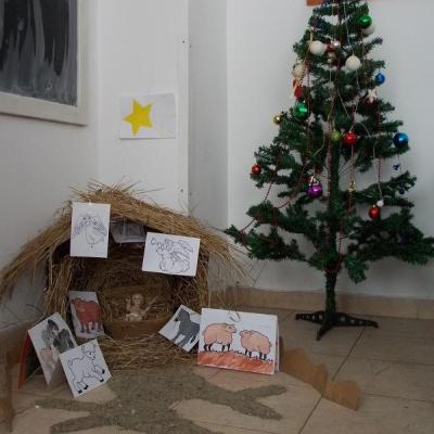 22 decembrie 2011: Oneşti: În aşteptarea Crăciunului, la Liceul Teologic "Fericitul Ieremia"