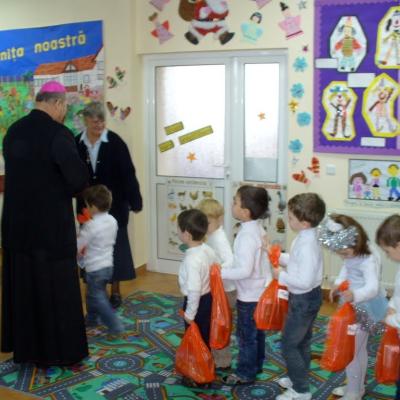 22 decembrie: Iugani: Serbare de Crăciun la Grădiniţa "Sfântul Nicolae"