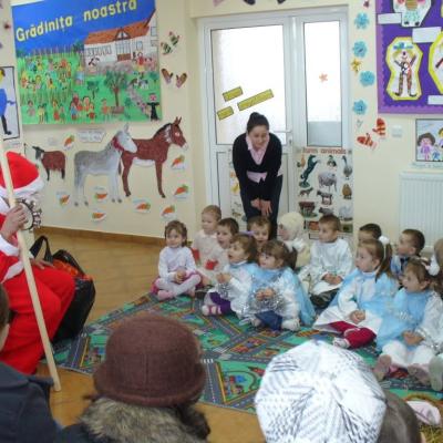 22 decembrie: Iugani: Serbare de Crăciun la Grădiniţa "Sfântul Nicolae"