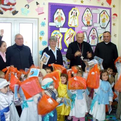 22 decembrie: Iugani: Serbare de Crăciun la Grădiniţa "Sfântul Nicolae"