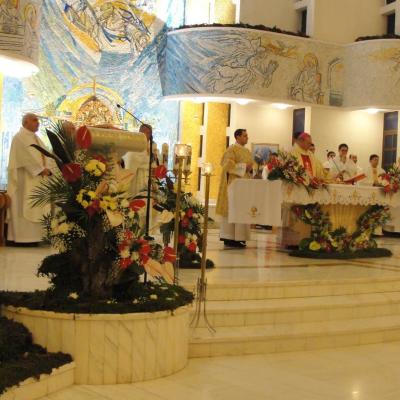25 decembrie: Iaşi: Sărbătoarea Crăciunului în catedrală