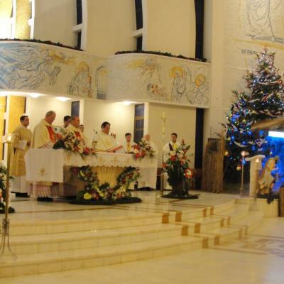 25 decembrie: Iaşi: Sărbătoarea Crăciunului în catedrală