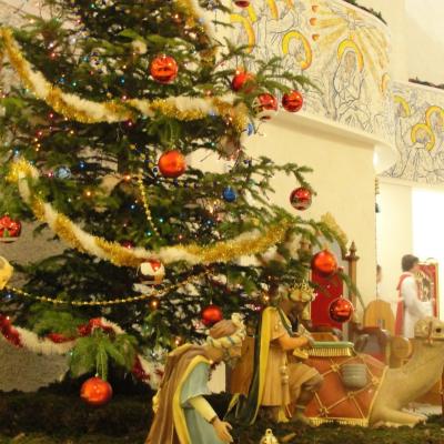 25 decembrie: Iaşi: Sărbătoarea Crăciunului în catedrală