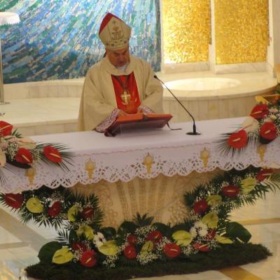 25 decembrie: Iaşi: Sărbătoarea Crăciunului în catedrală