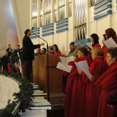 25 decembrie: Iaşi: Sărbătoarea Crăciunului în catedrală