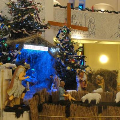 25 decembrie: Iaşi: Sărbătoarea Crăciunului în catedrală