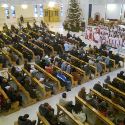 25 decembrie: Iaşi: Sărbătoarea Crăciunului în catedrală