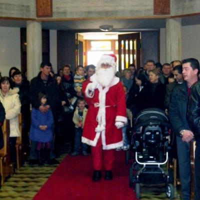 25 decembrie: Pordenone (Italia): Crăciunul în comunitatea română