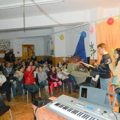 27 decembrie: Iaşi ("Sfânta Tereza"): Concursul pentru copii "Vocea Parohiei"