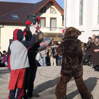 1 ianuarie: Frumoasa: Tradiţii şi obiceiuri în cadrul sărbătorilor