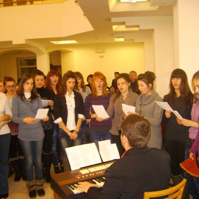 6 ianuarie: Iaşi: Reînnoirea voturilor a 12 surori din Congregaţia ”Fiicele Sfintei Maria a Divinei Providenţe”