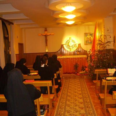 6 ianuarie: Iaşi: Reînnoirea voturilor a 12 surori din Congregaţia ”Fiicele Sfintei Maria a Divinei Providenţe”