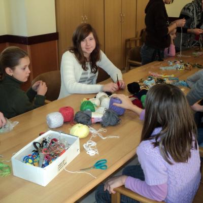 28 ianuarie: Bacău: Turneu de ping-pong şi programul "Micii artişti"
