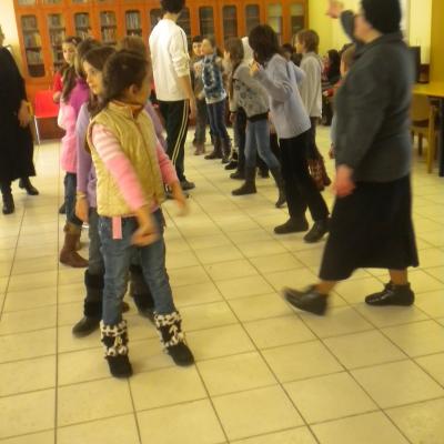 28 ianuarie: Bacău: Turneu de ping-pong şi programul "Micii artişti"