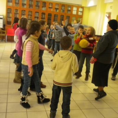 28 ianuarie: Bacău: Turneu de ping-pong şi programul "Micii artişti"