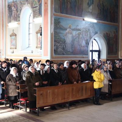 29 ianuarie: Buruieneşti: Noi membri în "Armata Maicii Domnului"