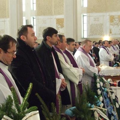 30 ianuarie: Şcheia: Funeraliile părintelui Francisc Căzănel