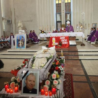 30 ianuarie: Şcheia: Funeraliile părintelui Francisc Căzănel