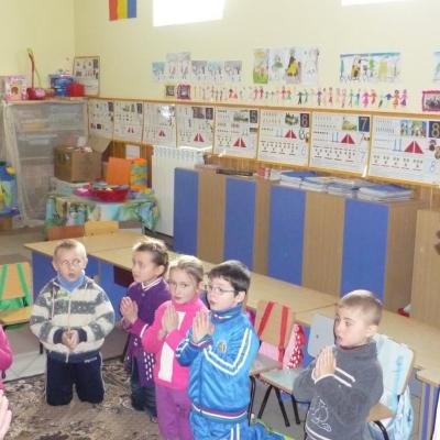 31 ianuarie: Oţeleni: Vizita superioarei generale a surorilor "Sfânta Doroteea"