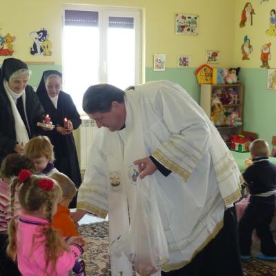 31 ianuarie: Oţeleni: Vizita superioarei generale a surorilor "Sfânta Doroteea"