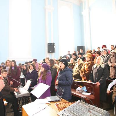 9-11 februarie: Tămăşeni: Peregrinatio Mariae, hramul secundar şi misiuni populare