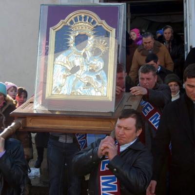 16-19 februarie: Berzunţi: "Peregrinatio Mariae" şi misiuni populare