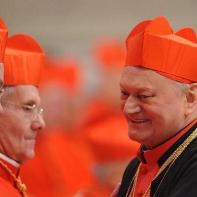 18-19 februarie: Roma: Cardinalul îmbrăcat cu tunică neagră