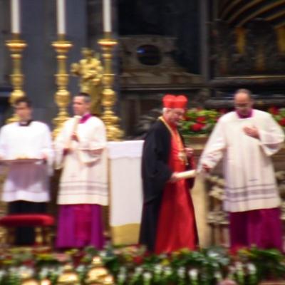 18-19 februarie: Roma: Cardinalul îmbrăcat cu tunică neagră