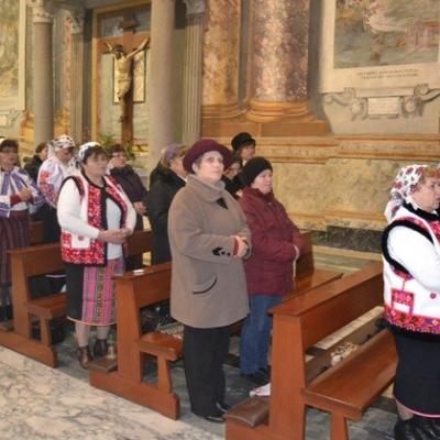 18-19 februarie: Roma: Cardinalul îmbrăcat cu tunică neagră