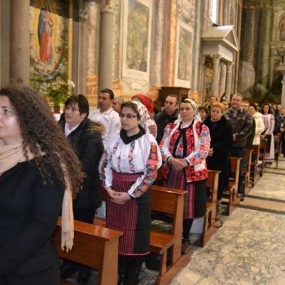 18-19 februarie: Roma: Cardinalul îmbrăcat cu tunică neagră