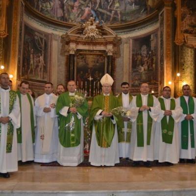 18-19 februarie: Roma: Cardinalul îmbrăcat cu tunică neagră