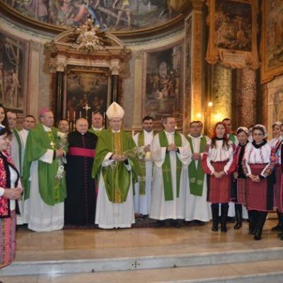 18-19 februarie: Roma: Cardinalul îmbrăcat cu tunică neagră