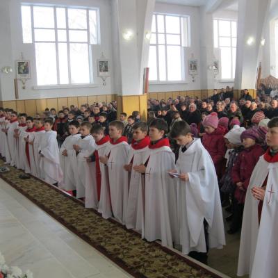 19 februarie: Lespezi: Mandatul ministranţilor