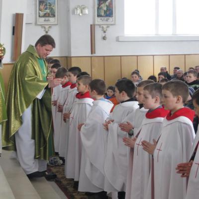 19 februarie: Lespezi: Mandatul ministranţilor