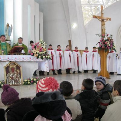 19 februarie: Lespezi: Mandatul ministranţilor
