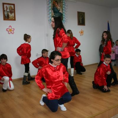4 martie: Huşi: Ziua Mamei în Parohia "Sfântul Anton"