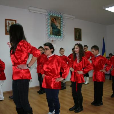 4 martie: Huşi: Ziua Mamei în Parohia "Sfântul Anton"