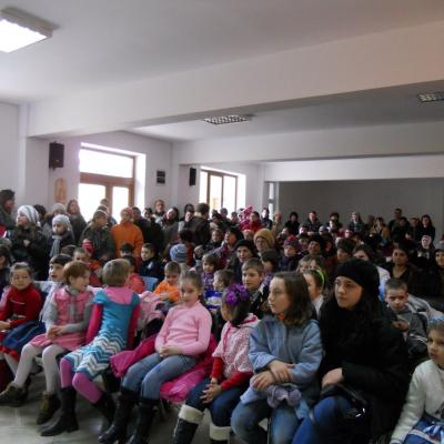 4 martie: Huşi: Ziua Mamei în Parohia "Sfântul Anton"
