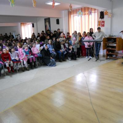 4 martie: Huşi: Ziua Mamei în Parohia "Sfântul Anton"