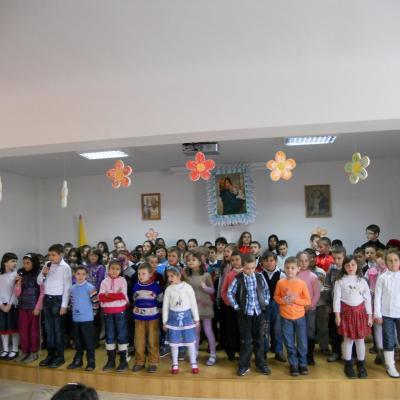 4 martie: Huşi: Ziua Mamei în Parohia "Sfântul Anton"