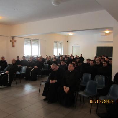 5 martie: Roman (ITRCF): Masa rotundă: "Aspecte filosofico-teologice: Credinţă şi raţiune. Familia"